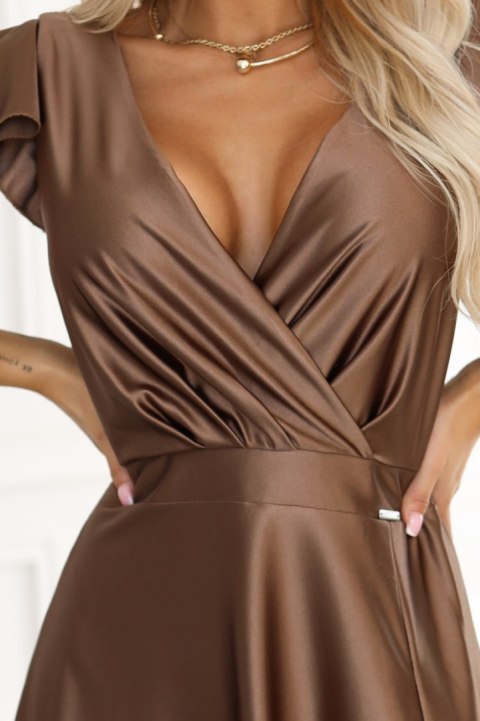 411-14 CRYSTAL satynowa długa suknia z dekoltem - mocha mousse