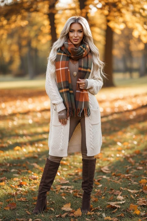 619-1 Wygodny i elegancki prążkowany kombinezon damski z dekoltem - mocha mousse