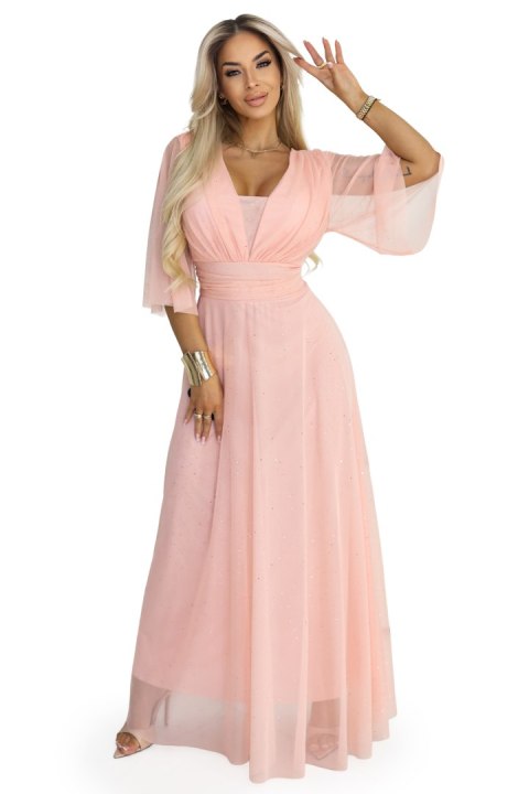 654-4 Długa połyskująca sukienka plus size z dekoltem i transparentnym rękawkiem - brzoskwiniowa